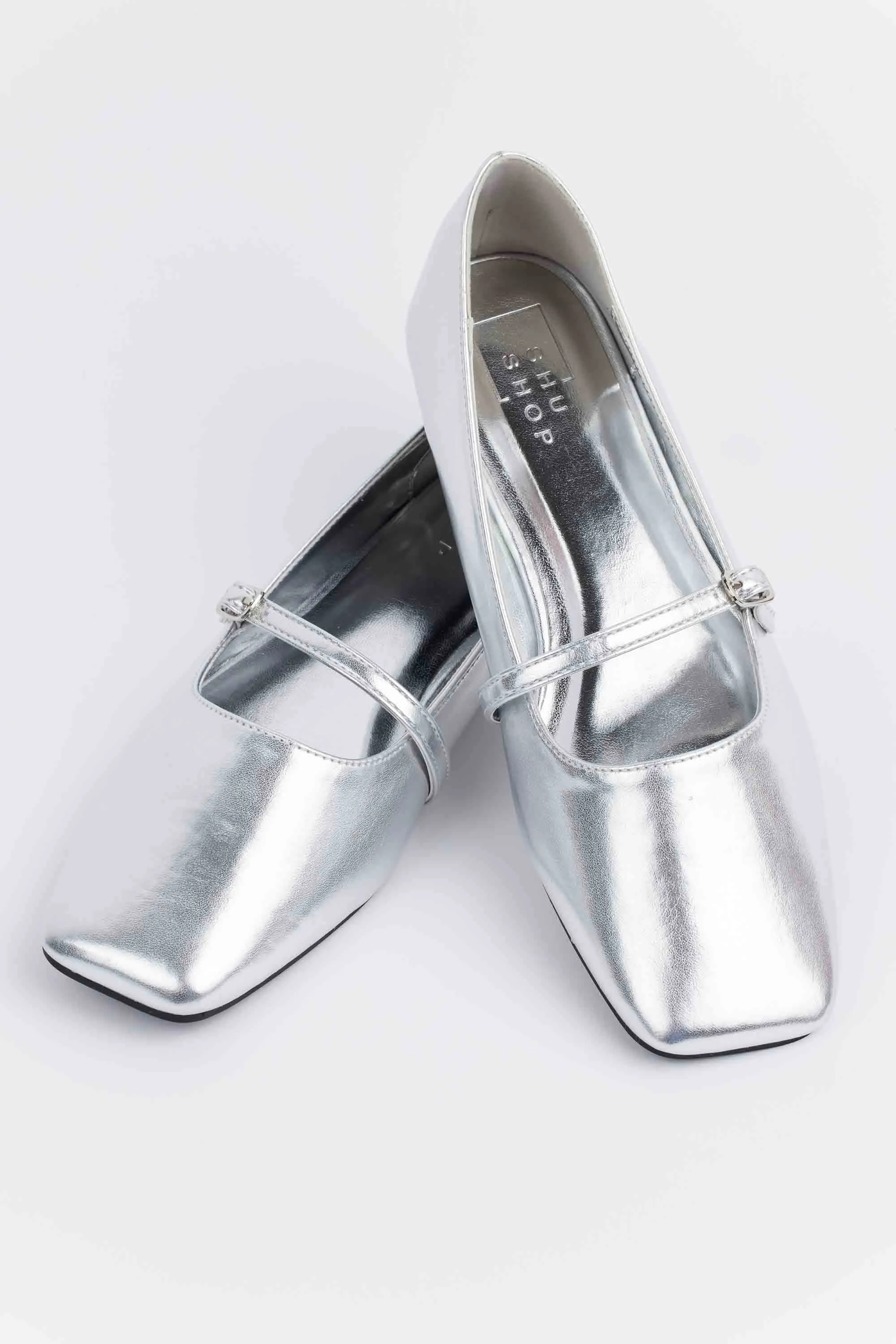 Adele Flats