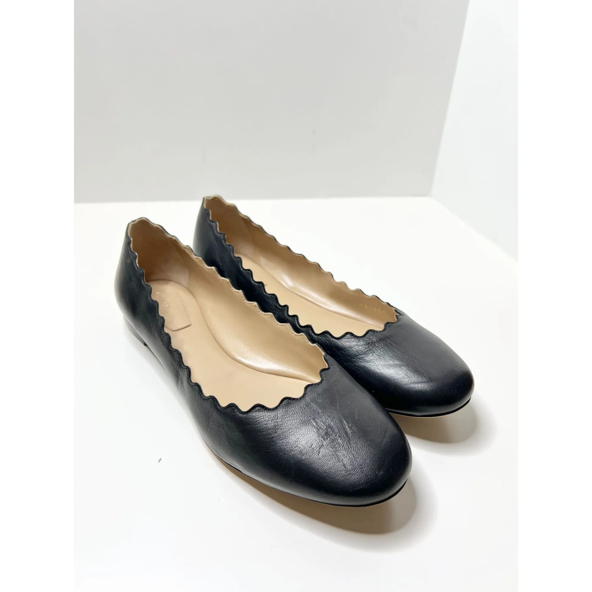 Chloé Lauren Scalloped Leather Ballet Flats, Size 39