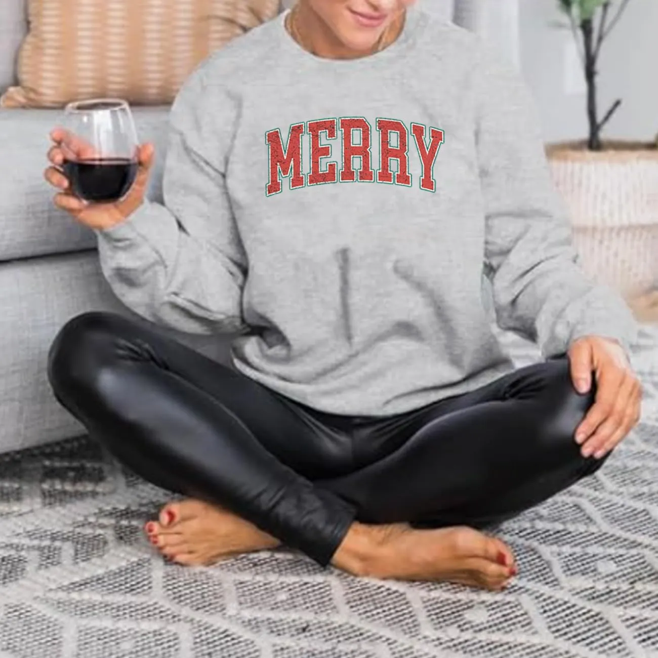 Merry Christmas Sweatshirt Women Merry Graphic Letter Printed Crewneck Pullover Xmas Tops