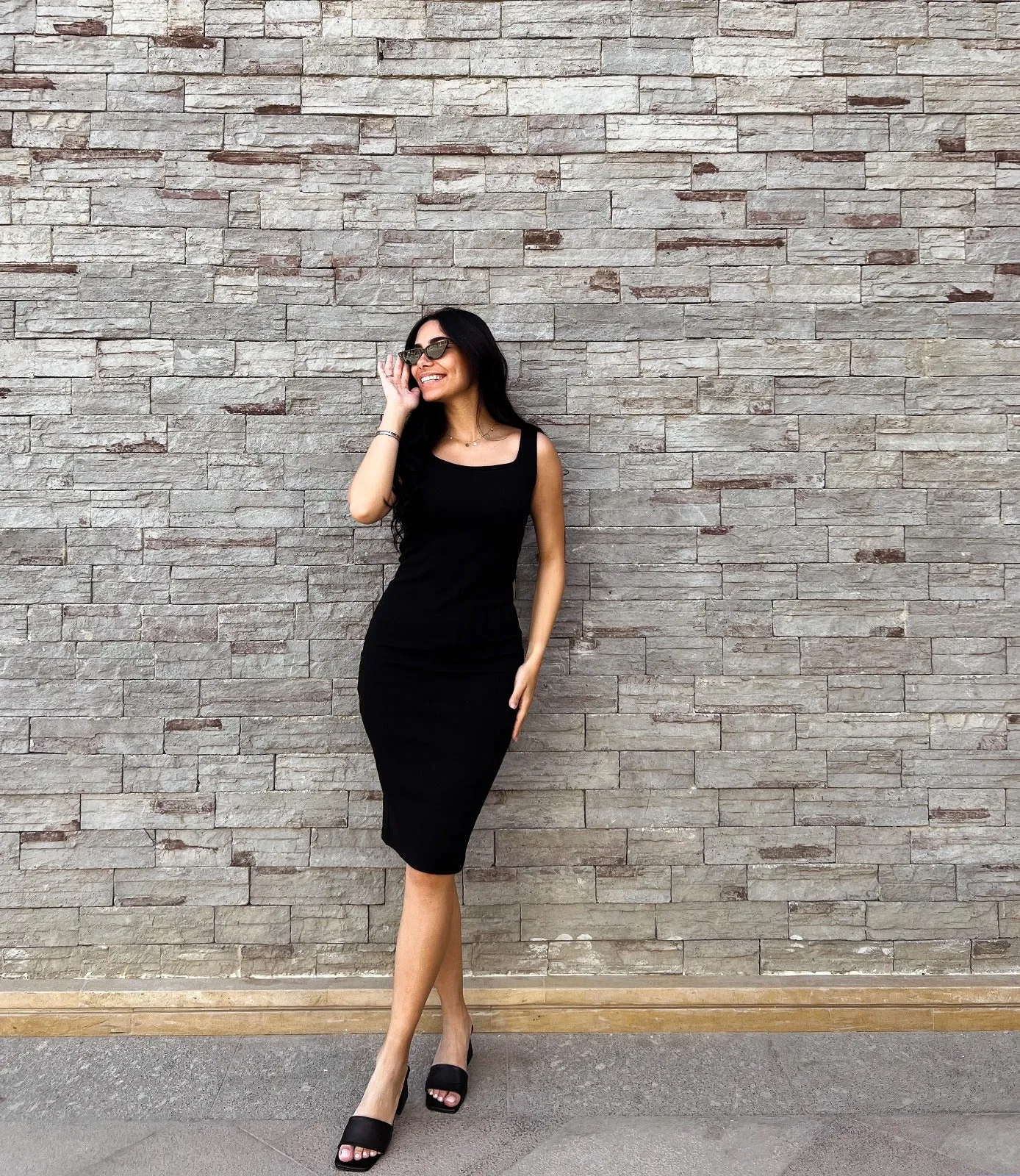 Minimal Squared Black Heels