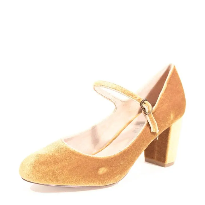 Oprah Shoes (3 color options)
