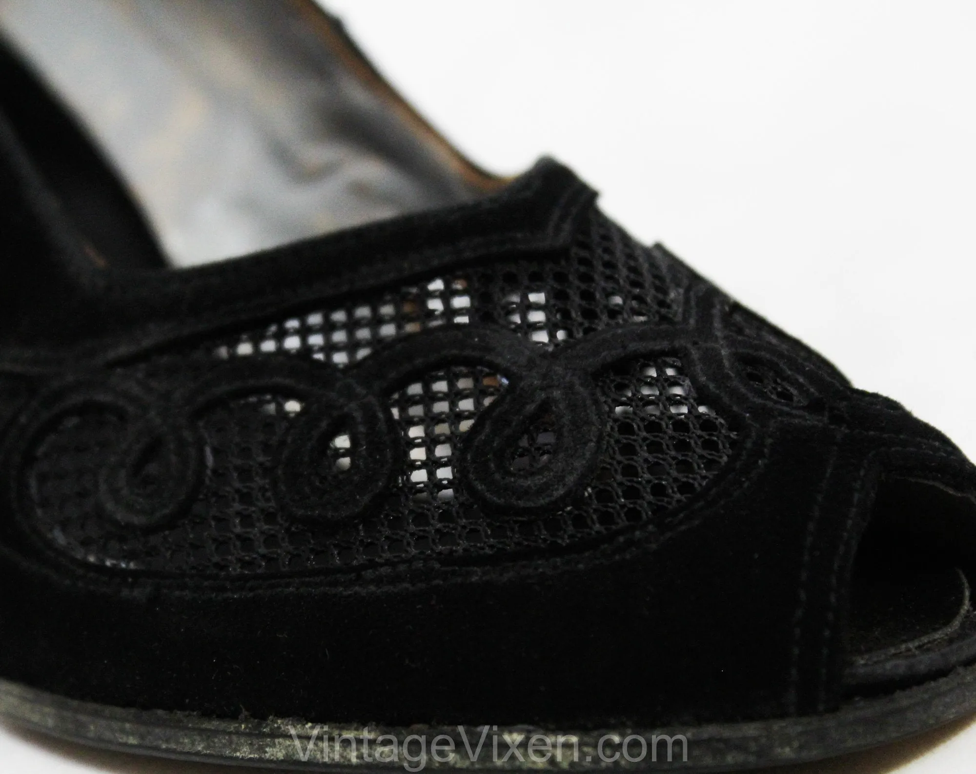 Size 4.5 Black 40s Shoes - Unworn 1940s Suede Heels with Curlique Appliques - 4 1/2 Small Sized Open Toe Pumps - Post WWII Era NOS Deadstock