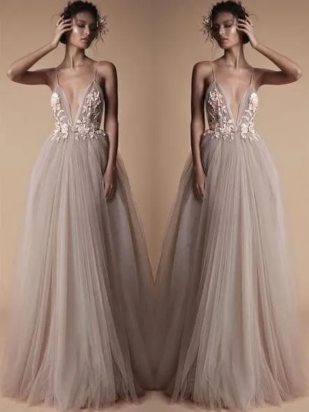 Spaghetti Strap Deep V Neck Beach Wedding Dresses With Applique TN193