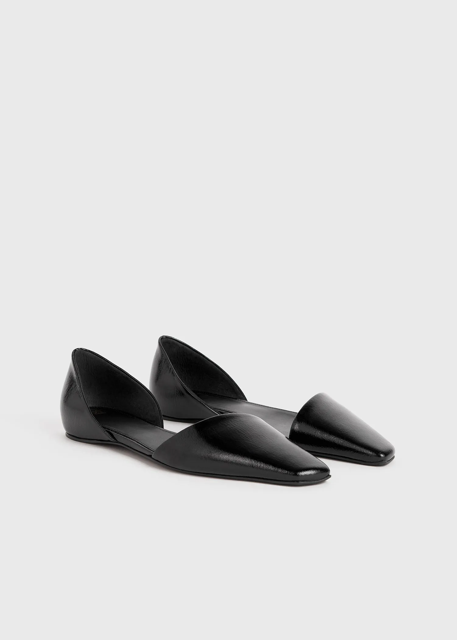 The Asymmetric D'Orsay Flat black